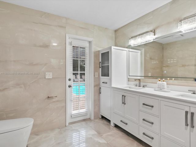 16621 Royal Poinciana Ct, Weston, FL 33326