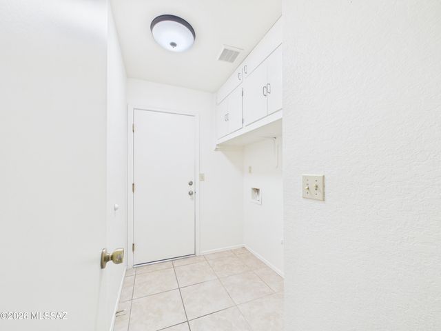 4763 W Latchstring Court, Tucson, AZ 85741