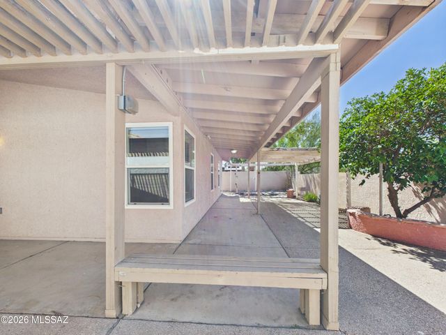 4763 W Latchstring Court, Tucson, AZ 85741