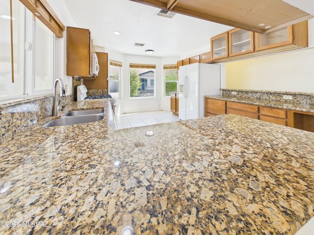 4763 W Latchstring Court, Tucson, AZ 85741