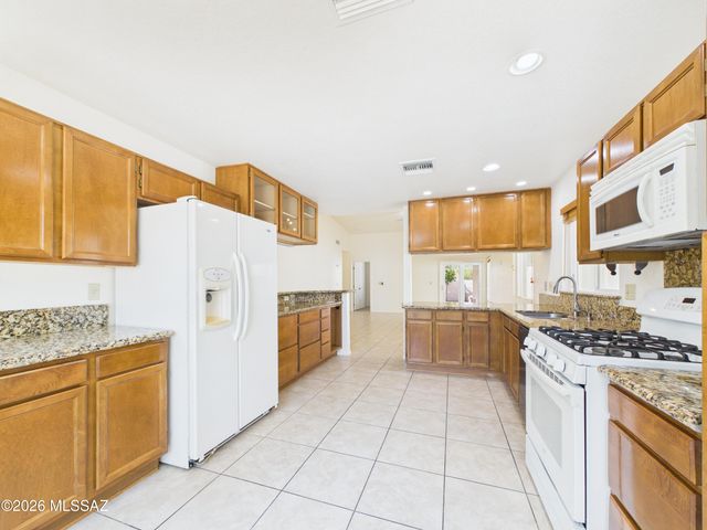4763 W Latchstring Court, Tucson, AZ 85741