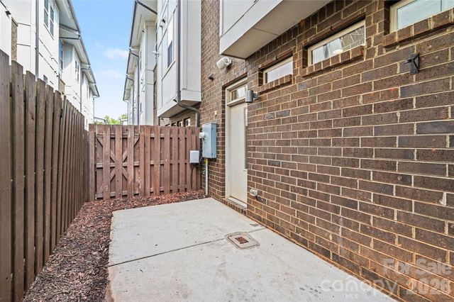 3509 Artists Way, Charlotte, NC 28205
