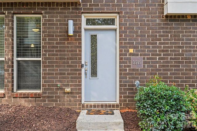 3509 Artists Way, Charlotte, NC 28205