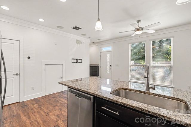 3509 Artists Way, Charlotte, NC 28205
