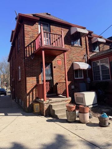 18303 Santa Barbara Drive, Detroit, MI 48221