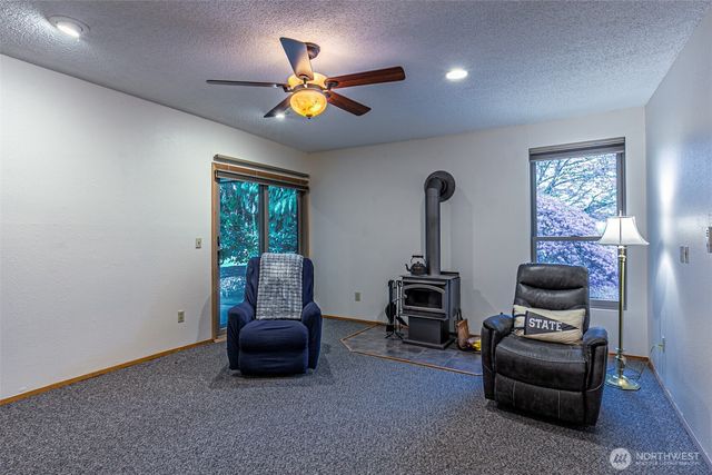 1808 Riverview Drive NE, Auburn, WA 98002