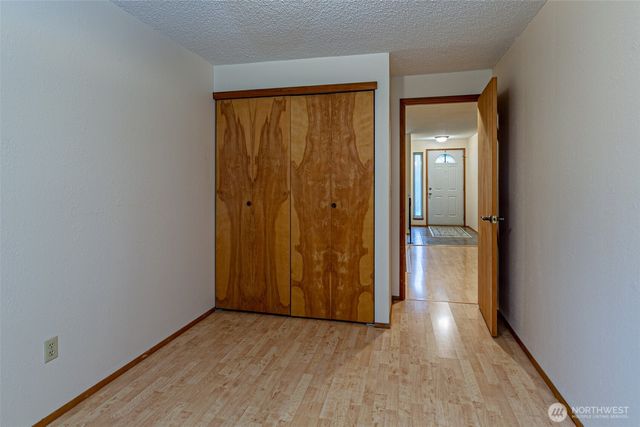 1808 Riverview Drive NE, Auburn, WA 98002