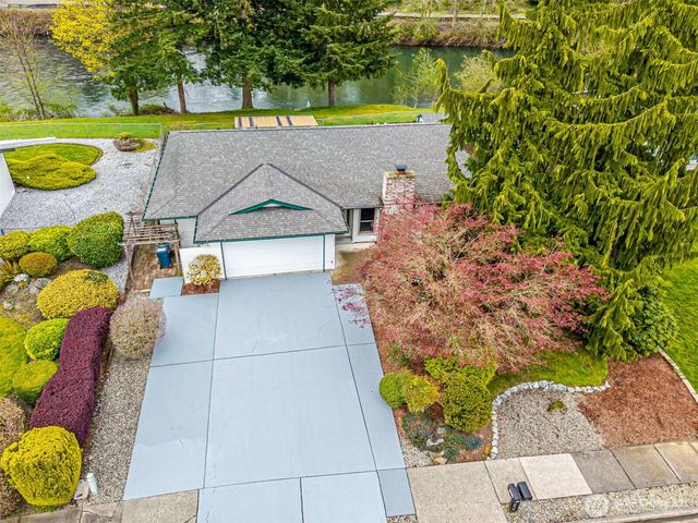 1808 Riverview Drive NE, Auburn, WA 98002
