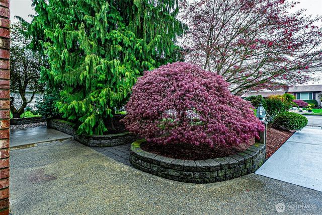 1808 Riverview Drive NE, Auburn, WA 98002