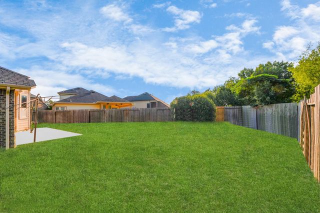 2402 Village Lakes Drive, Katy, TX 77493