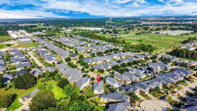 2402 Village Lakes Drive, Katy, TX 77493