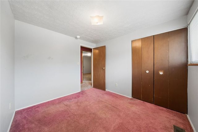 506 Malabar Dr, Plum Boro, PA 15239
