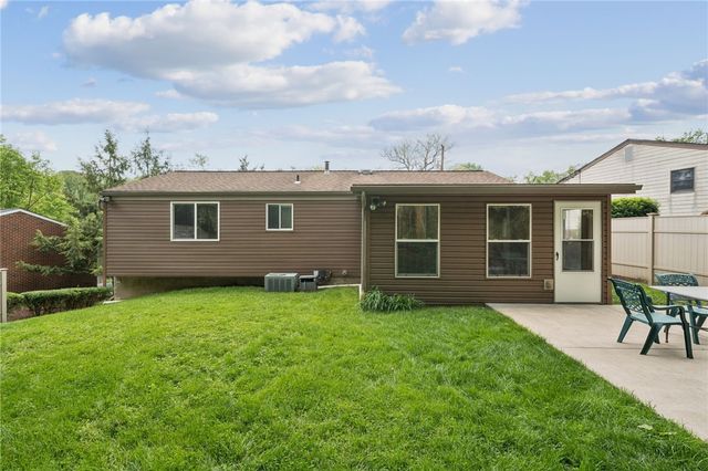 506 Malabar Dr, Plum Boro, PA 15239