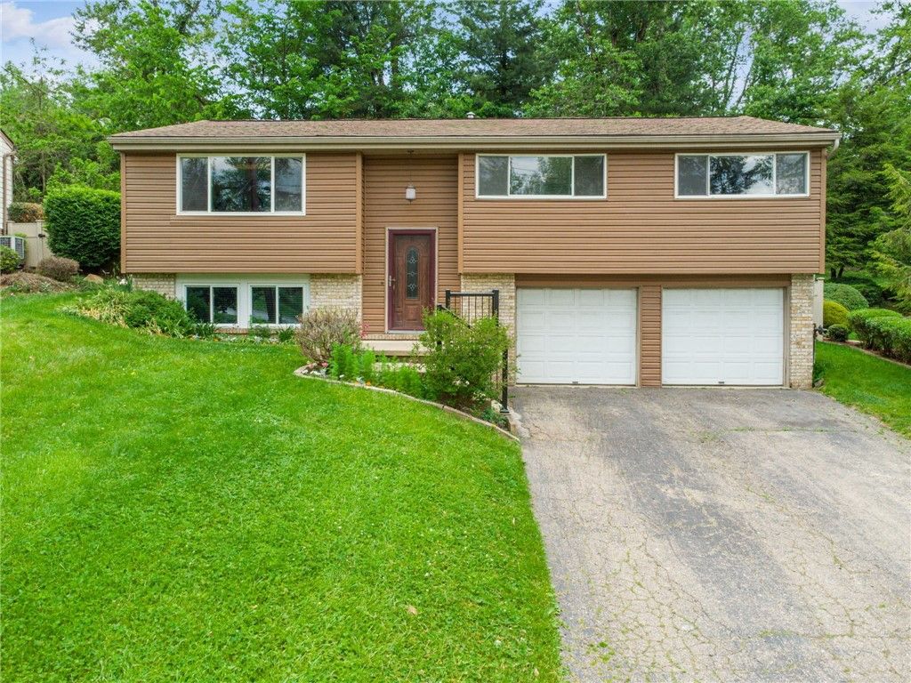 506 Malabar Dr, Plum Boro, PA 15239