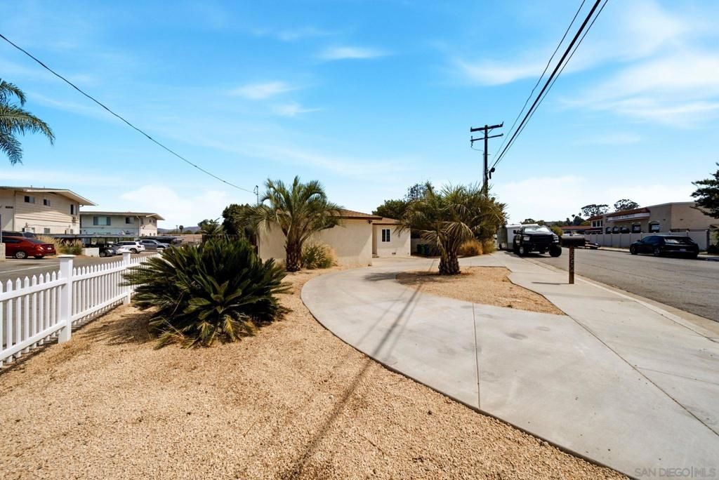 8852 Railroad Ave, Santee, CA 92071 — photo 3