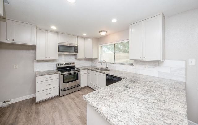 16418 Blackhawk Boulevard, Friendswood, TX 77546
