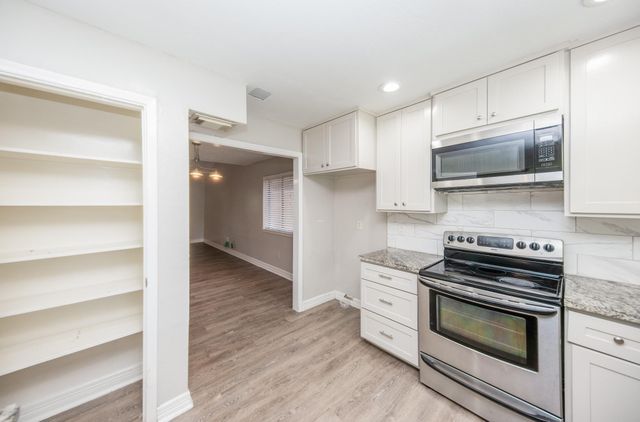 16418 Blackhawk Boulevard, Friendswood, TX 77546