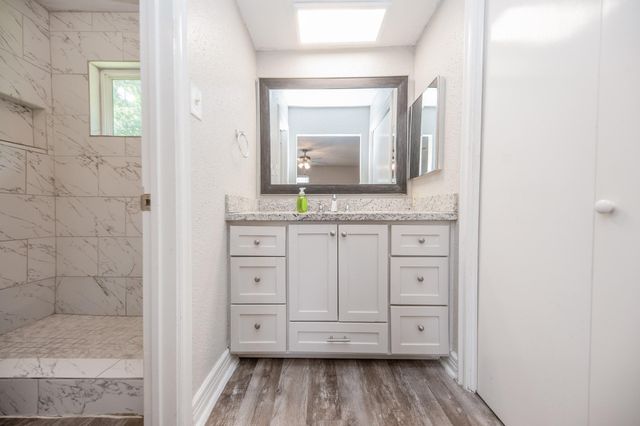 16418 Blackhawk Boulevard, Friendswood, TX 77546