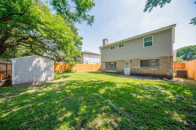 16418 Blackhawk Boulevard, Friendswood, TX 77546