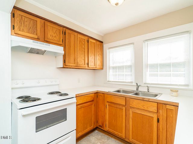 1441 N Graham Hopedale Road, Burlington, NC 27217