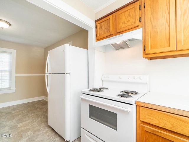 1441 N Graham Hopedale Road, Burlington, NC 27217