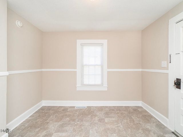 1441 N Graham Hopedale Road, Burlington, NC 27217