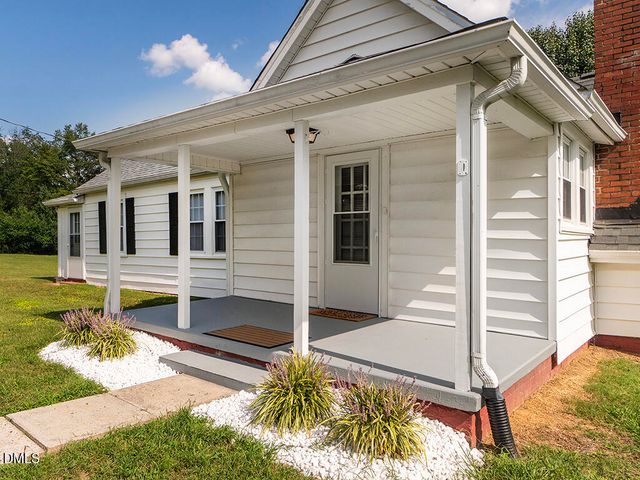 1441 N Graham Hopedale Road, Burlington, NC 27217