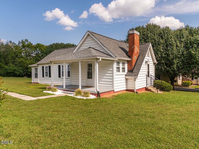 1441 N Graham Hopedale Road, Burlington, NC 27217