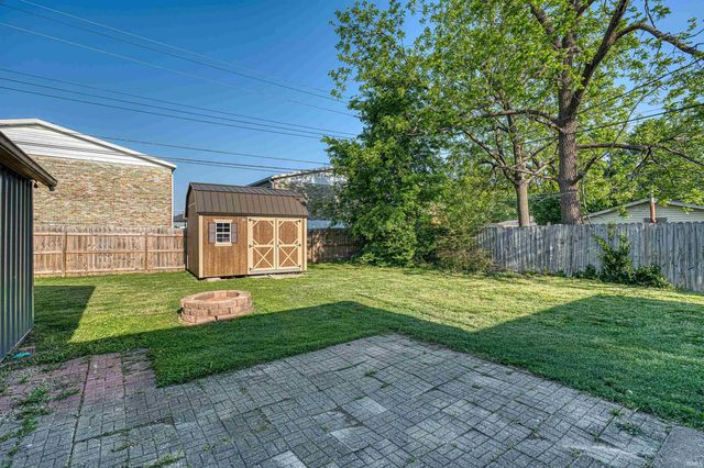 1512 N Saint James Boulevard, Evansville, IN 47711