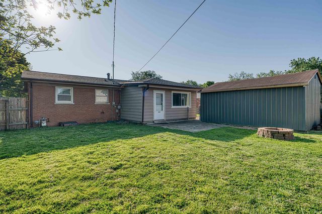 1512 N Saint James Boulevard, Evansville, IN 47711