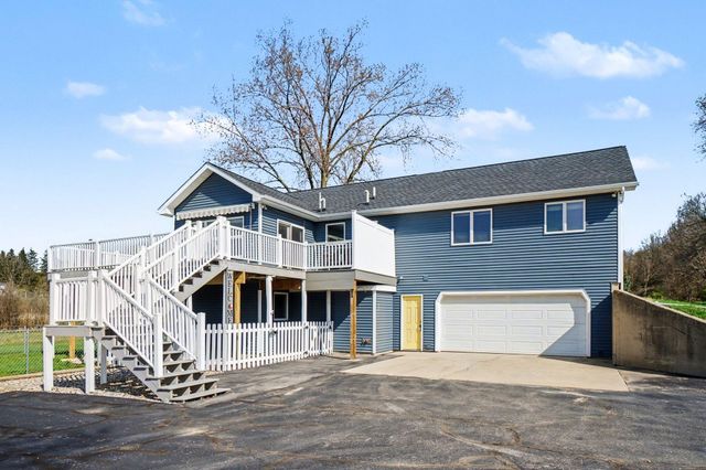 3214 7th Street, Wayland, MI 49348