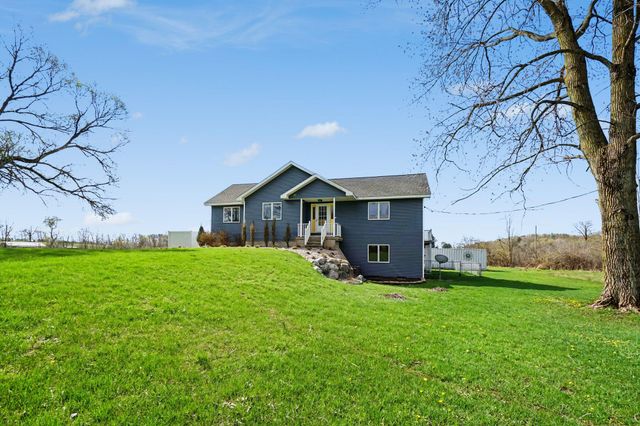 3214 7th Street, Wayland, MI 49348