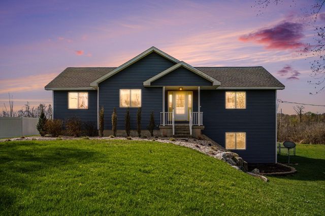 3214 7th Street, Wayland, MI 49348