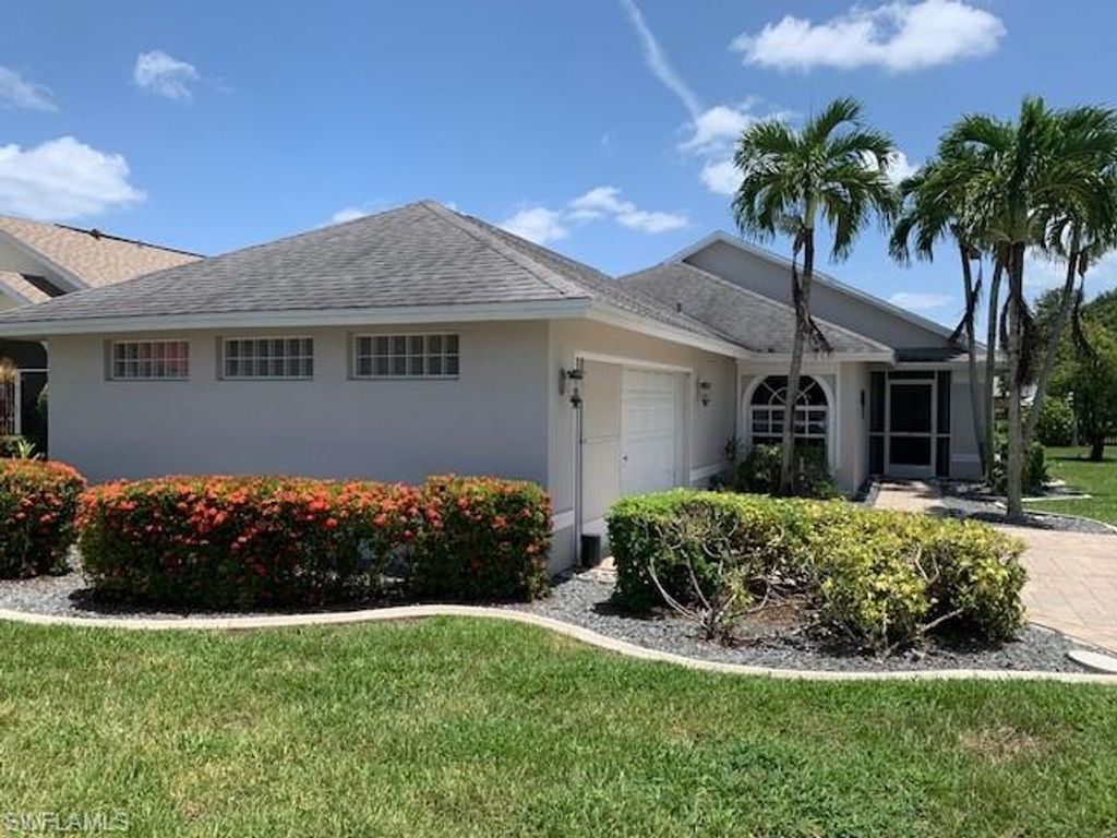 13380 Wild Cotton CT, North Fort Myers, FL 33903