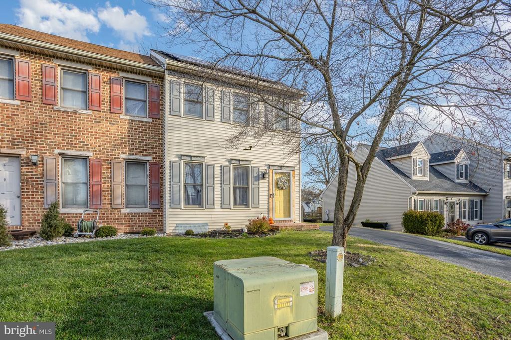 35 BEECH LN, Elizabethtown, PA 17022