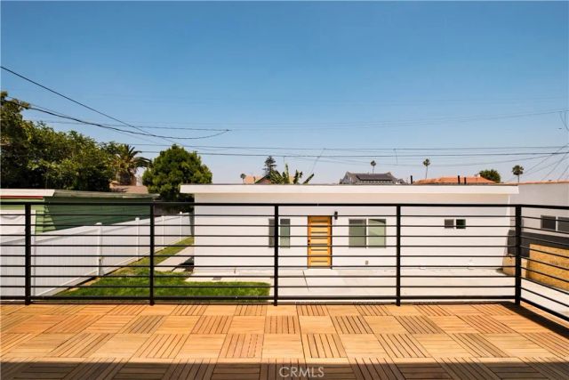 5334 Chesley Avenue, Los Angeles, CA 90043