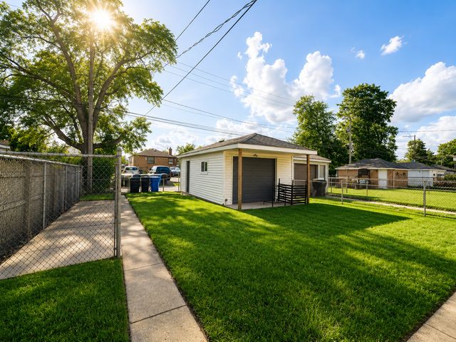 12520 S Yale Avenue, Chicago, IL 60628