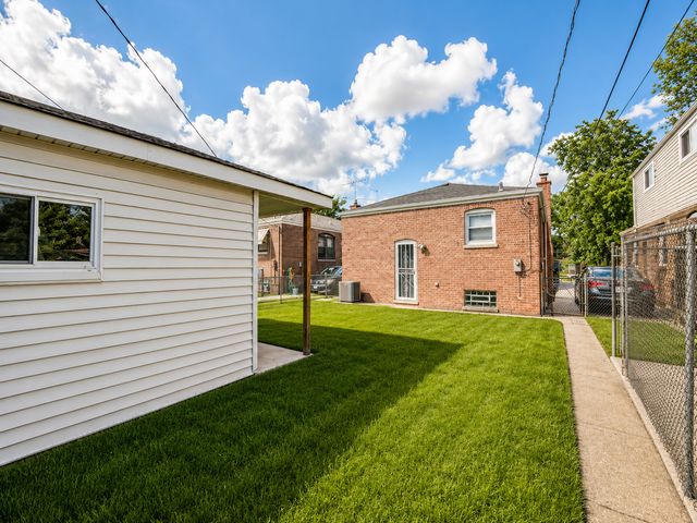 12520 S Yale Avenue, Chicago, IL 60628