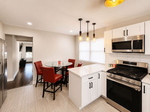 12520 S Yale Avenue, Chicago, IL 60628