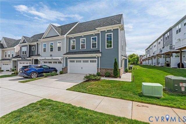 13729 Randolph Pond Ln, Midlothian, VA 23114