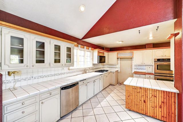 2410 River View Drive, Janesville, WI 53546