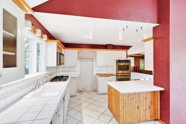 2410 River View Drive, Janesville, WI 53546
