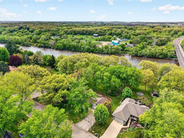 2410 River View Drive, Janesville, WI 53546