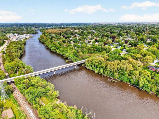 2410 River View Drive, Janesville, WI 53546