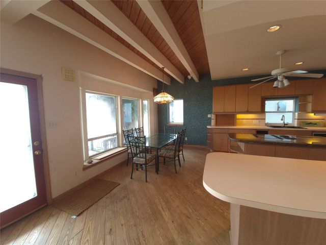 1823 Port O Call Street, Tiki Island, TX 77554