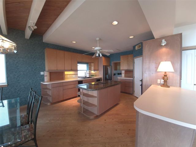 1823 Port O Call Street, Tiki Island, TX 77554