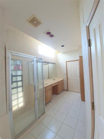 1823 Port O Call Street, Tiki Island, TX 77554