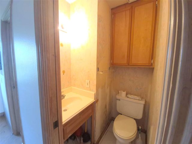 1823 Port O Call Street, Tiki Island, TX 77554