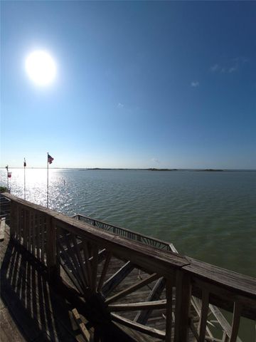 1823 Port O Call Street, Tiki Island, TX 77554