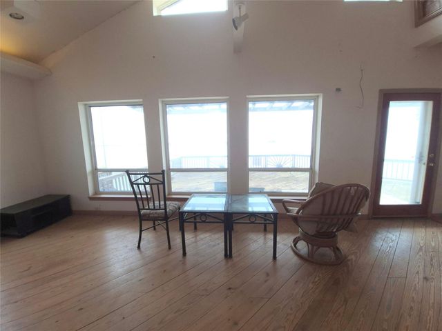 1823 Port O Call Street, Tiki Island, TX 77554
